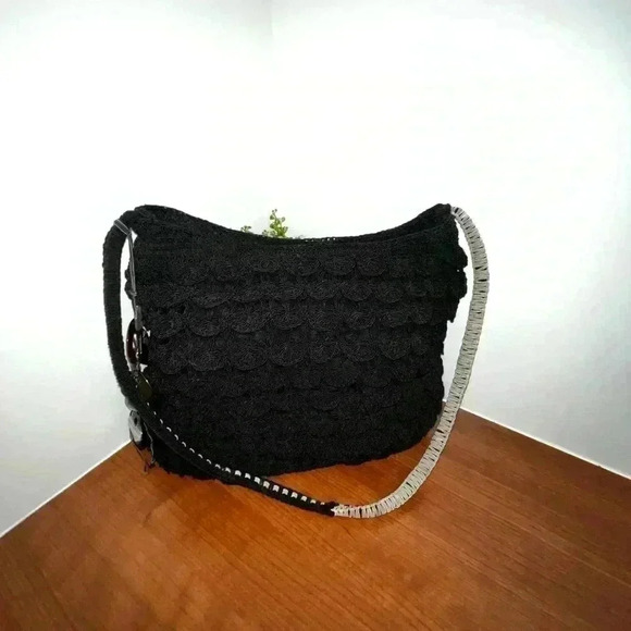 EUC Stone Mountain Black Weave Shoulder Bag Woven Handles Boho Style Scallop - Picture 1 of 13